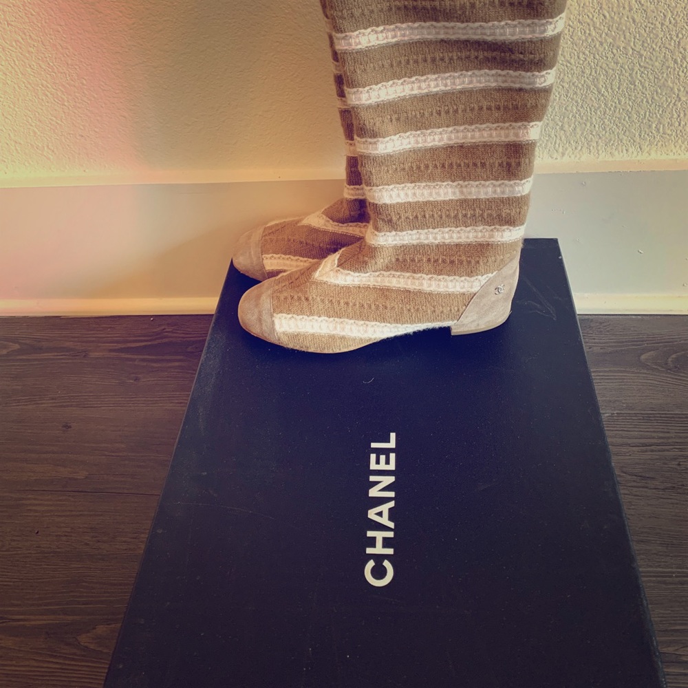 **SOLD** CHANEL Flat Striped boot tan/creme